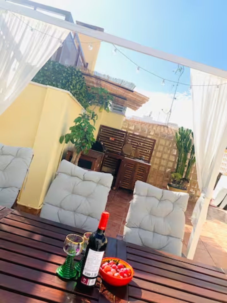 outdoor dining area 2